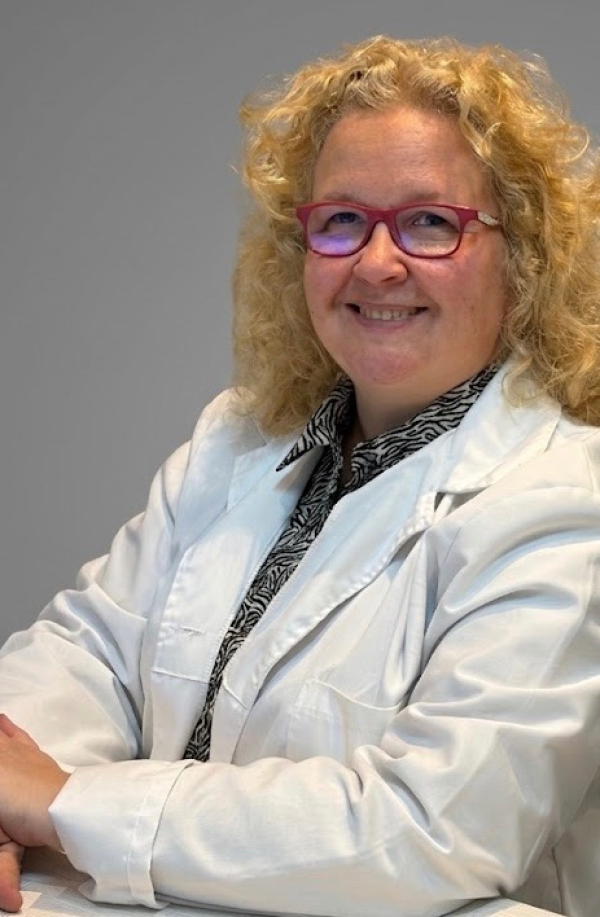 Dr Zsuzsa Tóth Sári