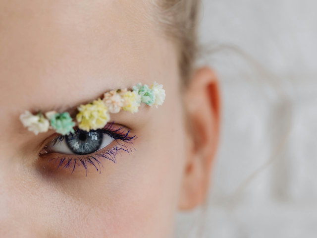 Alergija na pigmente za trajnu šminku. Rizici farbanja kose i nuspojave stavljanja gel laka za nokte